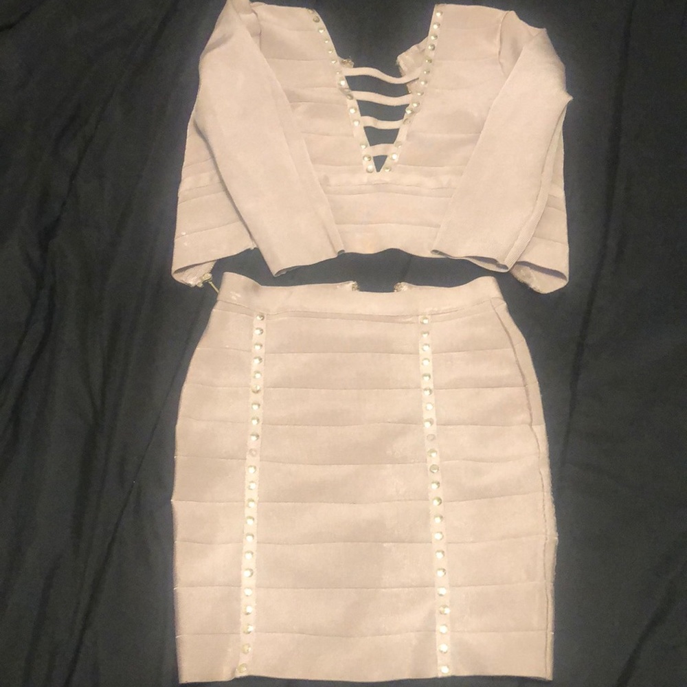 2piece Bebe bandage skirt set 🤩